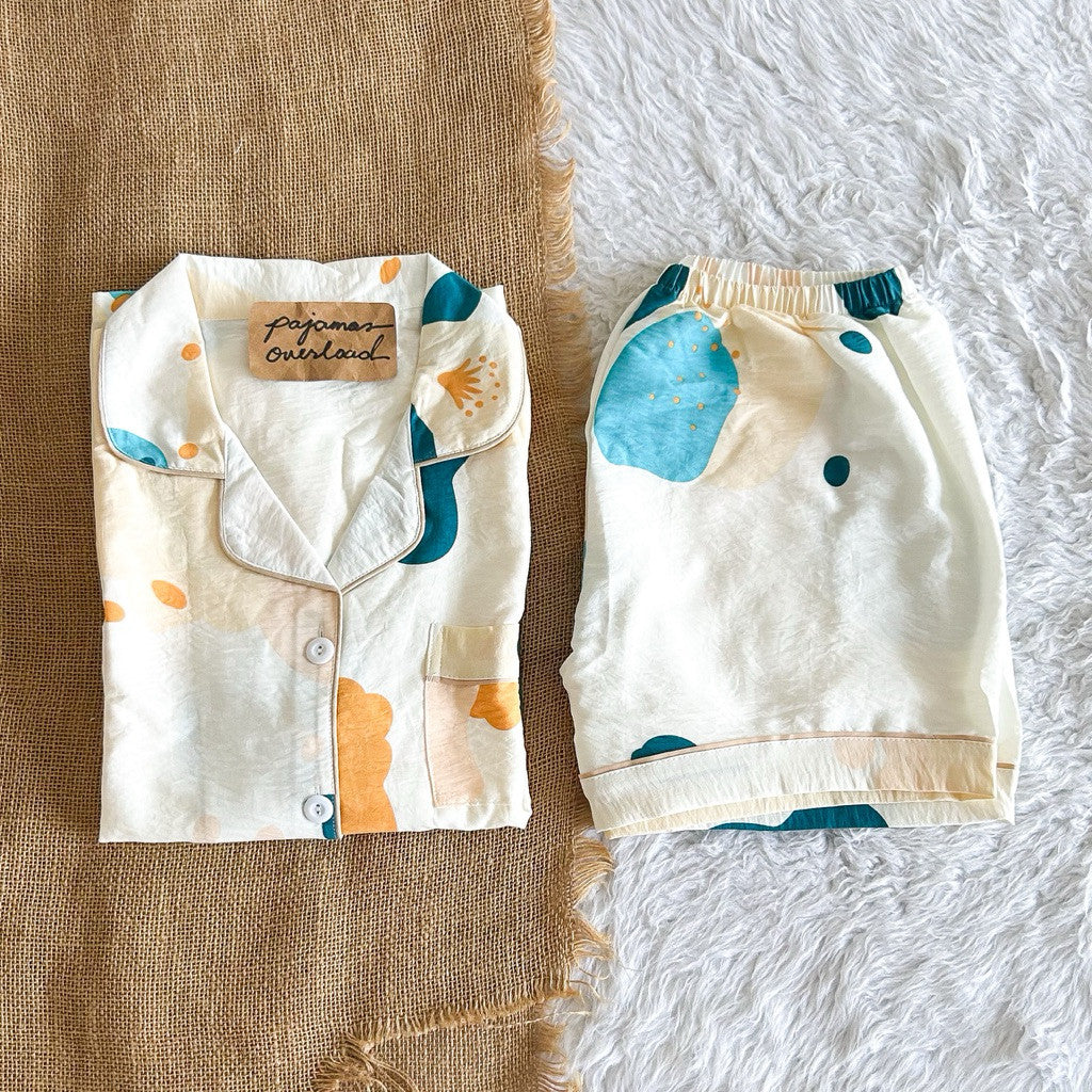 KITTY | bubble/crumpled shortsleeves + shorts sleepwear pajama set | PajamasOverload
