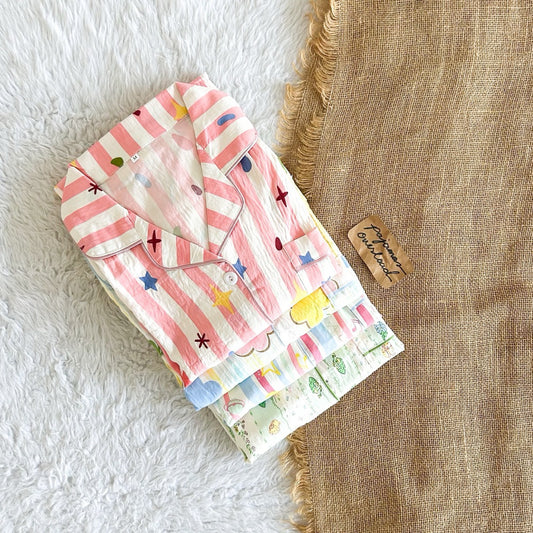 KITTY | bubble/crumpled shortsleeves + shorts sleepwear pajama set | PajamasOverload